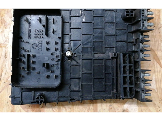 Pojistková skříňka 6400101062 Mercedes-Benz A W169 2004