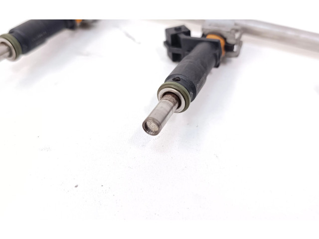 Vstřikovač 55353806 Opel Zafira C A18XER