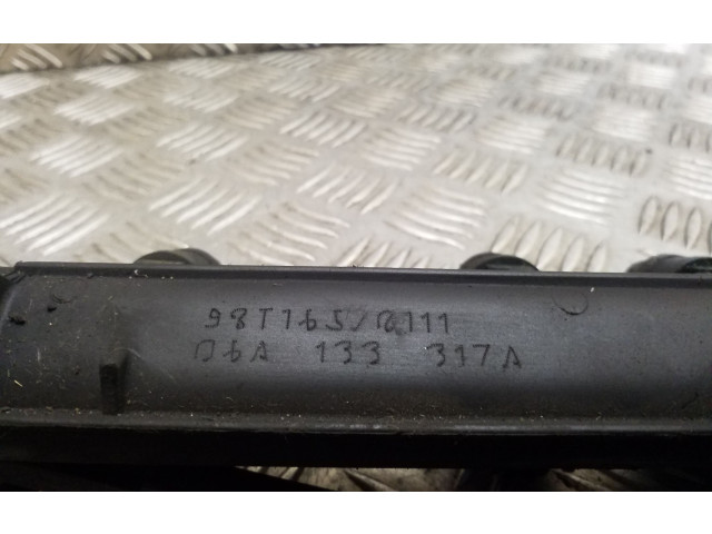 Топливная рампа 06A133317A   Volkswagen Golf IV  