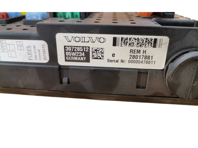 Блок предохранителей 30728512, 05W234   Volvo XC90    