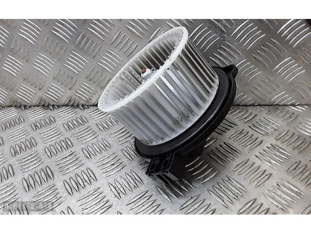 Вентилятор печки 8727001630 Mazda CX-3