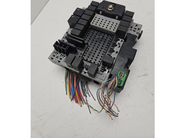 Блок предохранителей  9162316   Volvo XC90    