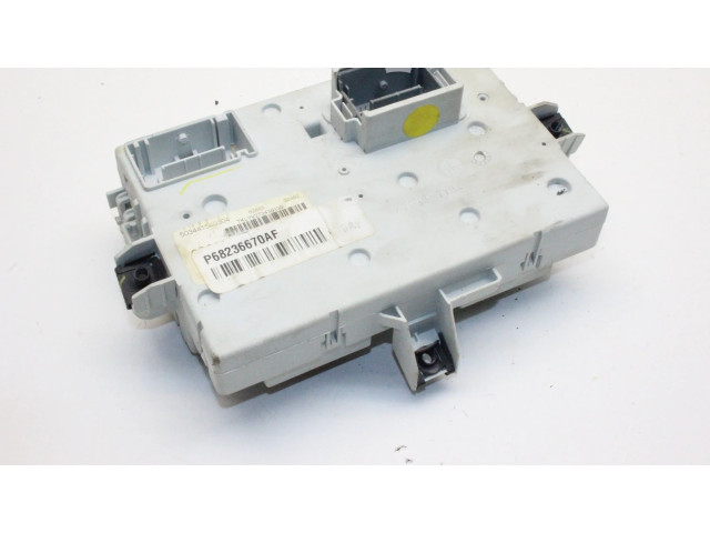 Блок предохранителей P68236670AF Jeep Cherokee