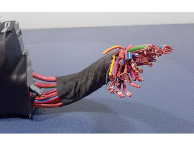 Pojistková skříňka 13222786, 13222786 Opel Zafira C 2015