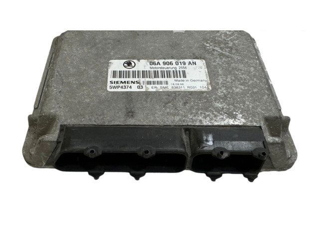Блок управления двигателя 06A906019AN, 5WP437403 Skoda Octavia Mk1 (1U)