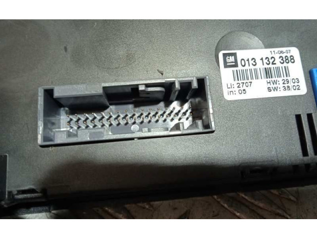 Блок управления климат-контролем 13132388 Opel Meriva A