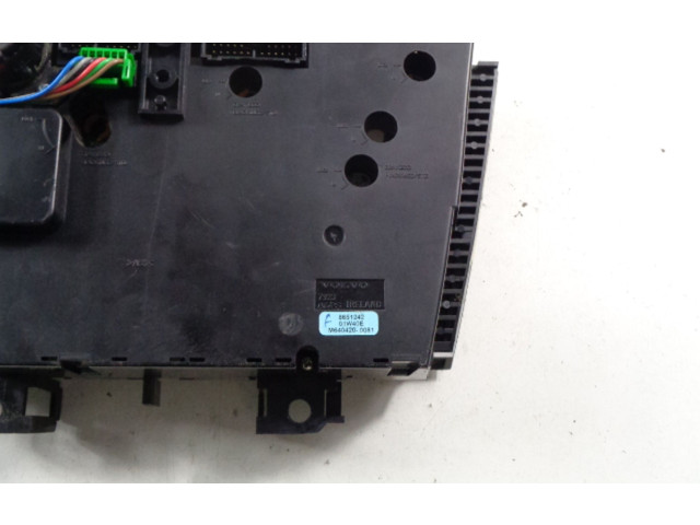 Блок управления климат-контролем 8651242, 8651242   Volvo V70