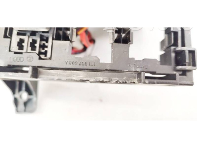 Блок предохранителей 1T1937503A, 1T1937503A Volkswagen Golf Plus