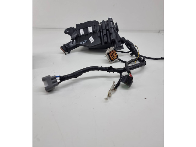 Блок предохранителей 91212J7920 KIA Ceed