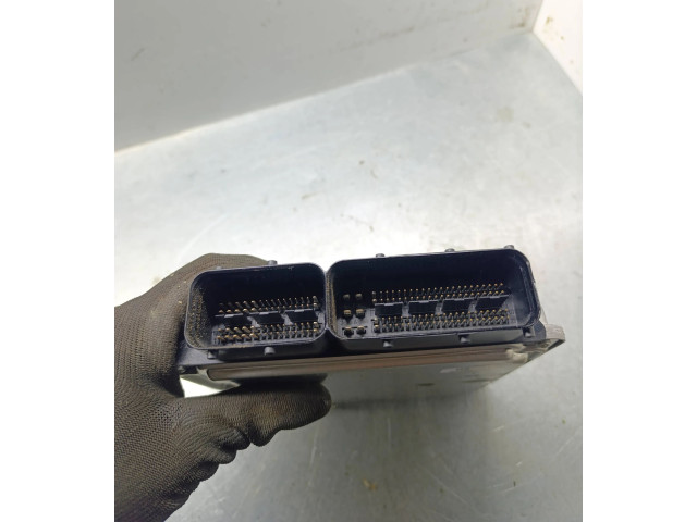 Блок управления двигателя 0281014584, 1860A895 Mitsubishi Grandis