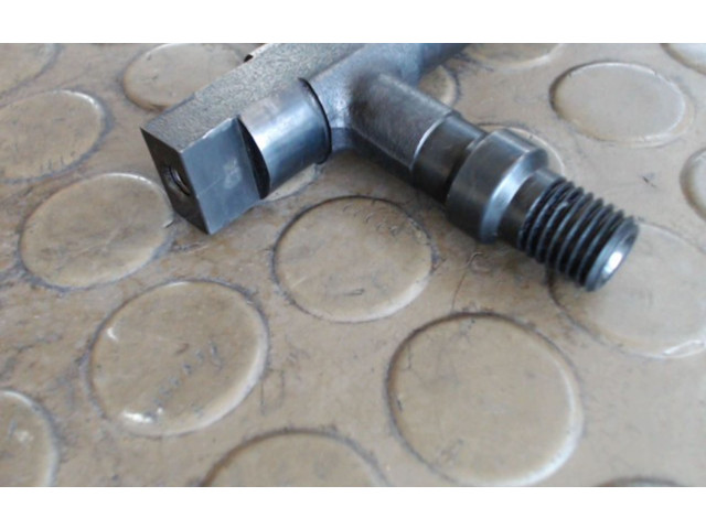 Vstřikovač 73905D Mazda 323