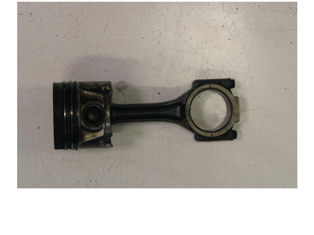 Píst Volkswagen Tiguan CBB