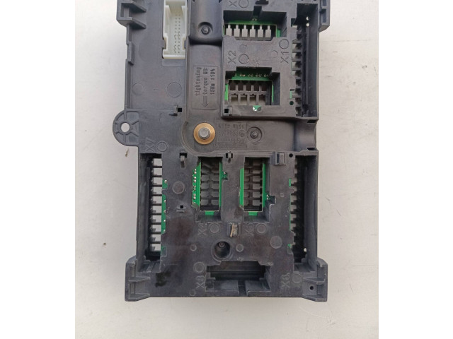 Блок предохранителей 6828075   BMW X3 G01    