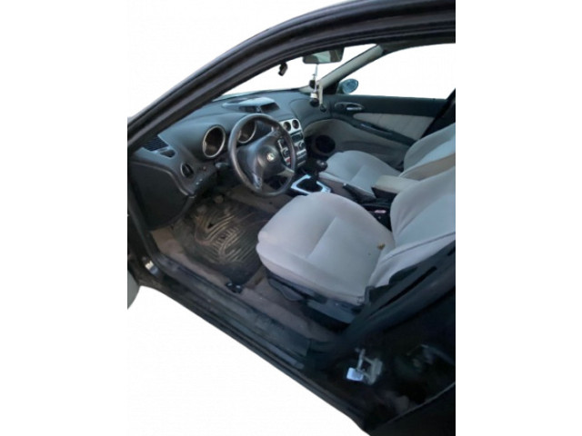 Vstřikovací lišta Alfa Romeo 156