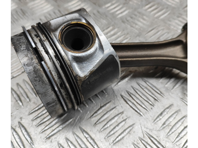 Поршень CBAB 03L107065G, 038105401J Volkswagen PASSAT B6