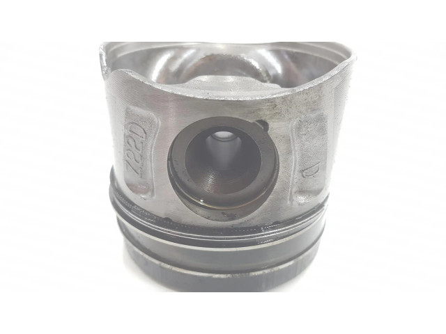 Píst 25195330 Chevrolet Captiva pro naftový motor 2.2