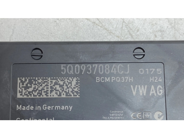 Блок комфорта 5Q0937084CJ Skoda Octavia Mk3 (5E)