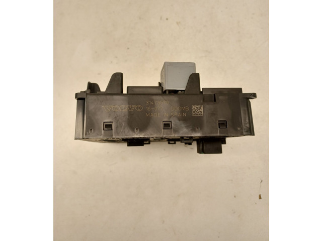 Блок предохранителей 31473570 Volvo XC90