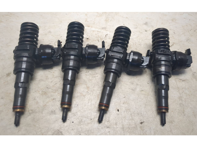 Комплект форсунок 0414720215    Audi A6 S6 C6 4F   