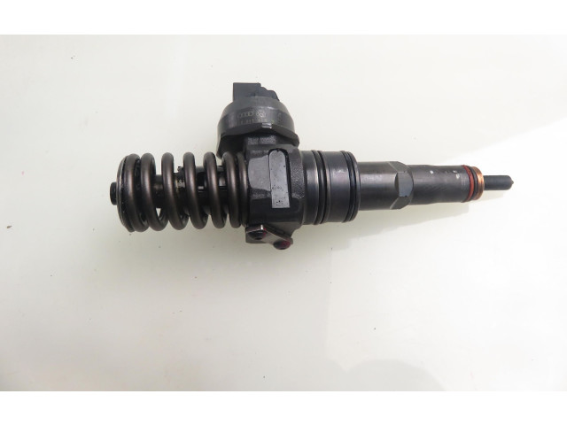 Vstřikovač 0414720215, 038130073AG Volkswagen Caddy BJB