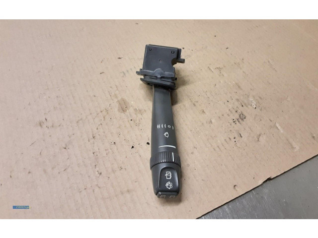 Ручка стеклоочистителей Volvo V70