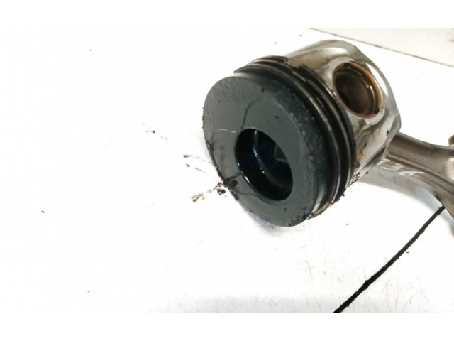 Поршень с шатуном