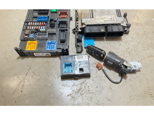 Комплект блоков управления 9818703480, 9832694380   Peugeot Partner III