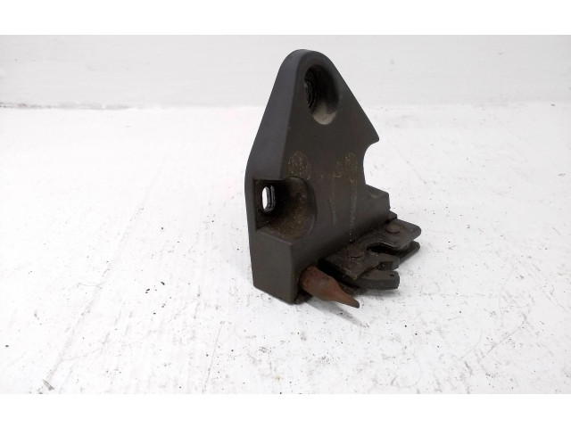 Замок багажника     Renault Trafic II (X83) 2002 - 2014 года