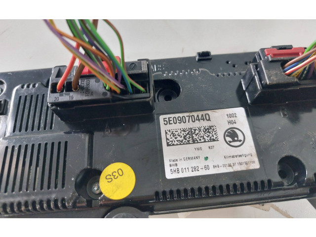 Блок управления климат-контролем 5E0907044Q, 5HB01128260 Skoda Octavia Mk3 (5E)