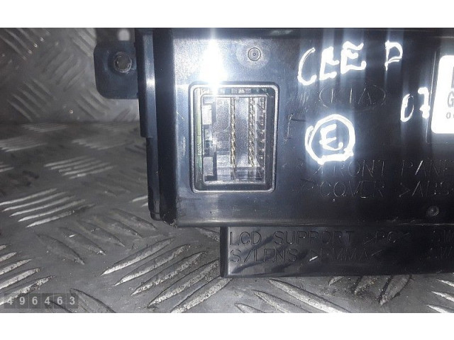 Дисплей    957101h100   KIA Ceed