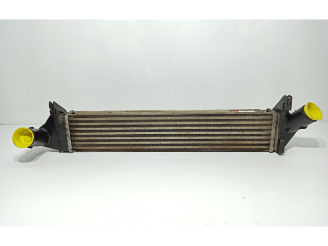 Интеркулер 8200409045 Dacia Sandero