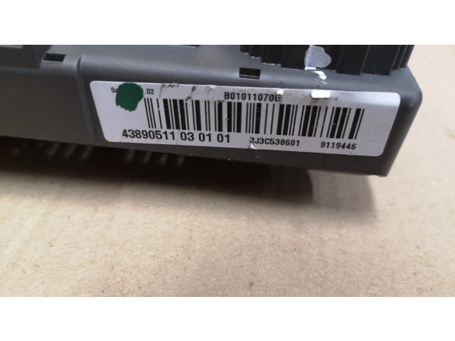 Блок предохранителей 10688710, 911944603 BMW 1 E81 E87