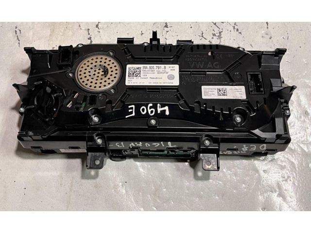 Přístrojová deska  Volkswagen Tiguan 2013 5NA920791B, 2016DJ1984  