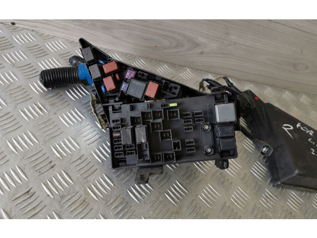 Блок предохранителей  82241SG051   Subaru Forester SJ    