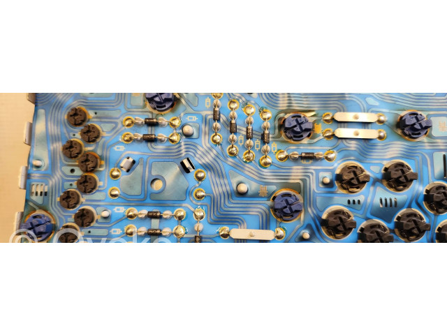 Přístrojová deska Mitsubishi Pajero 2002 MR951172