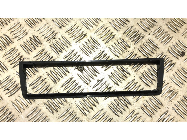 Держатель (кронштейн)