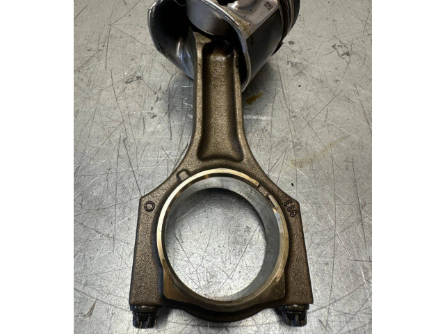 Píst 7812585 BMW 5 F10 F11 N57