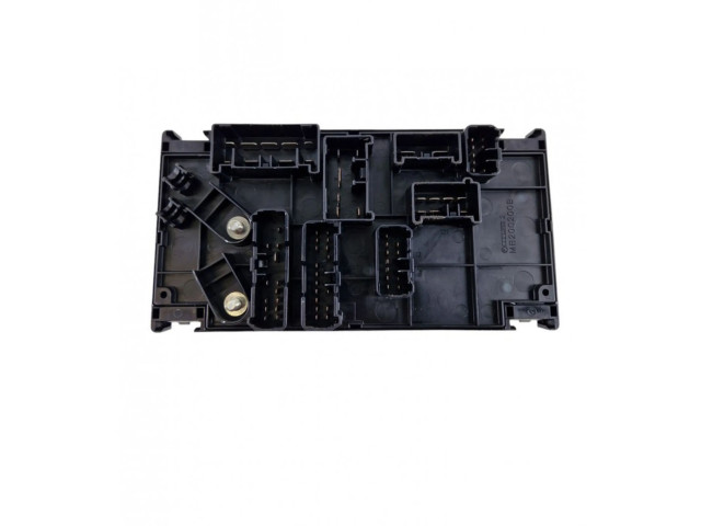 Блок предохранителей 82241SC070   Subaru Forester SH    