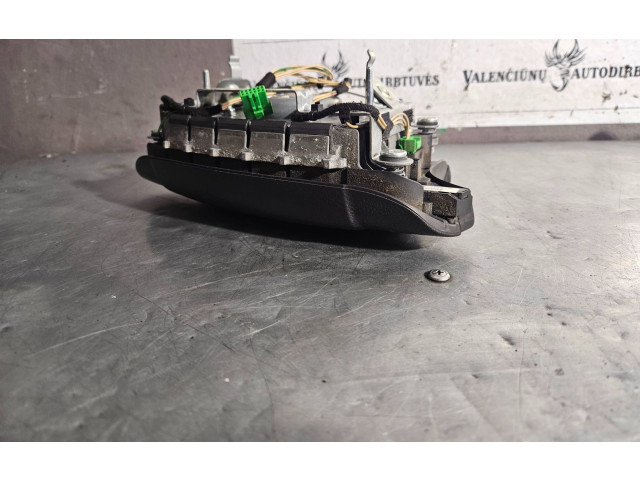 Подушка безопасности водителя 30658933, 53290136   Volvo V70