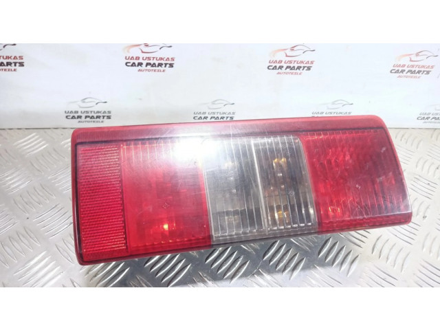 Задний фонарь левый сзади 5302    Opel Combo C   2001-2011 года