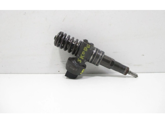 Форсунка 038130073AG Skoda Octavia Mk2 (1Z)