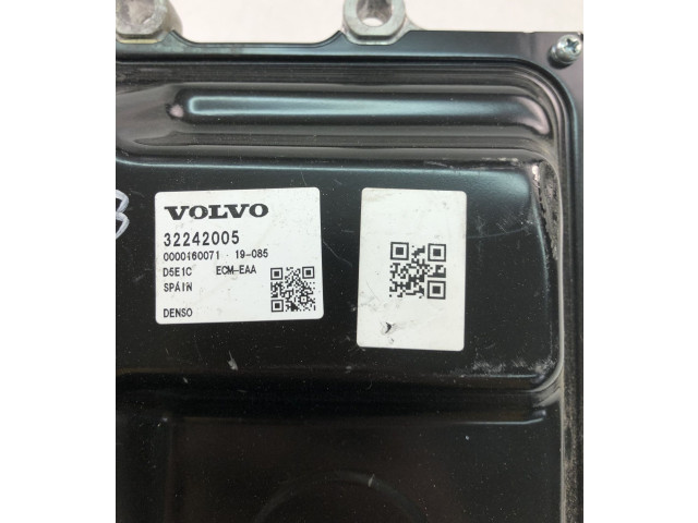 Блок управления двигателя 32242005, UK693 Volvo XC40
