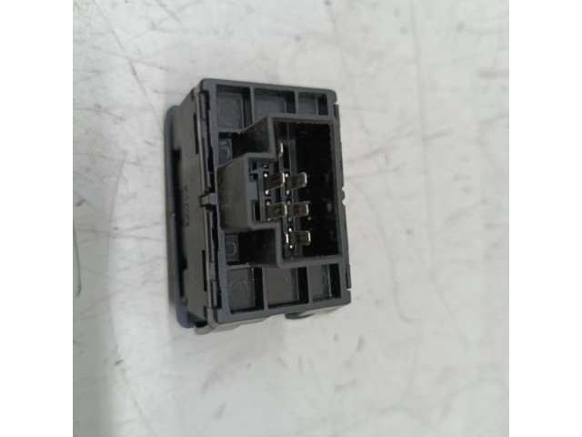 Přístrojová deska Nissan Primera 1999