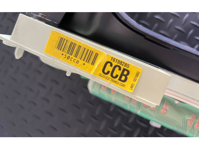 Панель приборов 16198285B Chevrolet Blazer