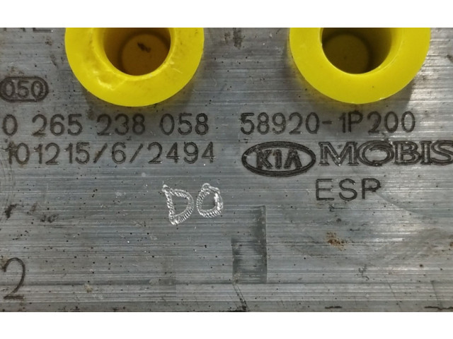 Блок АБС 589201P200, 0265238058   KIA  Venga   -  года