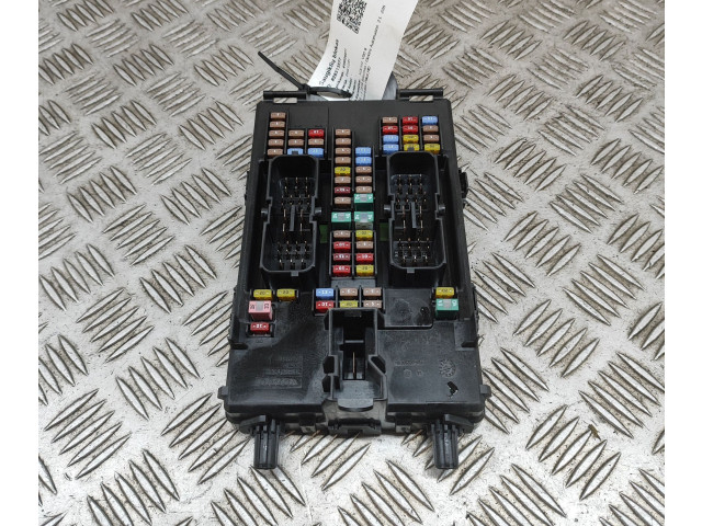 Блок предохранителей 31682732   Volvo S90, V90    