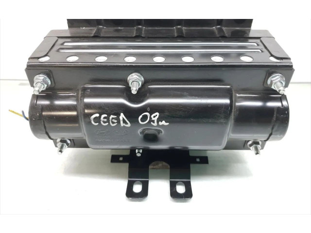 Подушка безопасности пассажира 84530-1H900, 1H845-91020   KIA Ceed