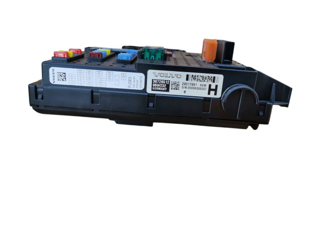Блок предохранителей 30728512, 06W232   Volvo XC90    