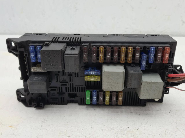 Pojistková skříňka 2115453801 Mercedes-Benz E W211 2004