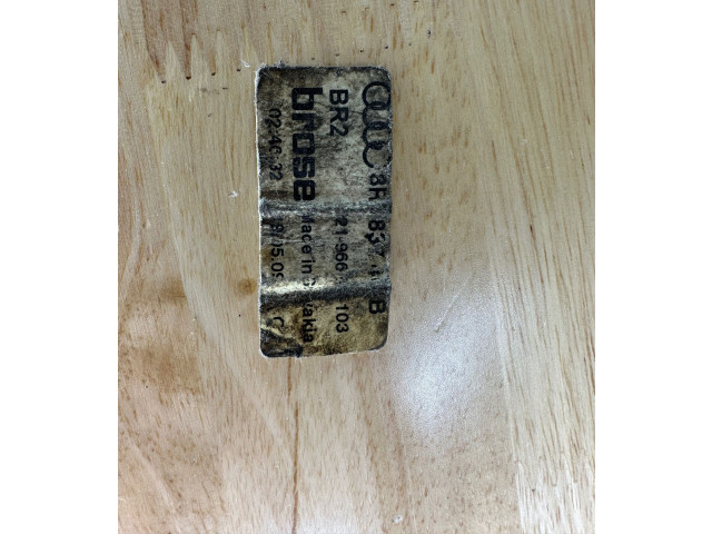 Форсунка 8R0837461B    Audi Q5 SQ5  CGLC 